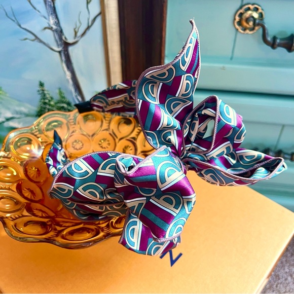 New! The “Margo” Art Deco Print Silk Wired Bow Stunning Structure Headba… - Picture 2 of 5